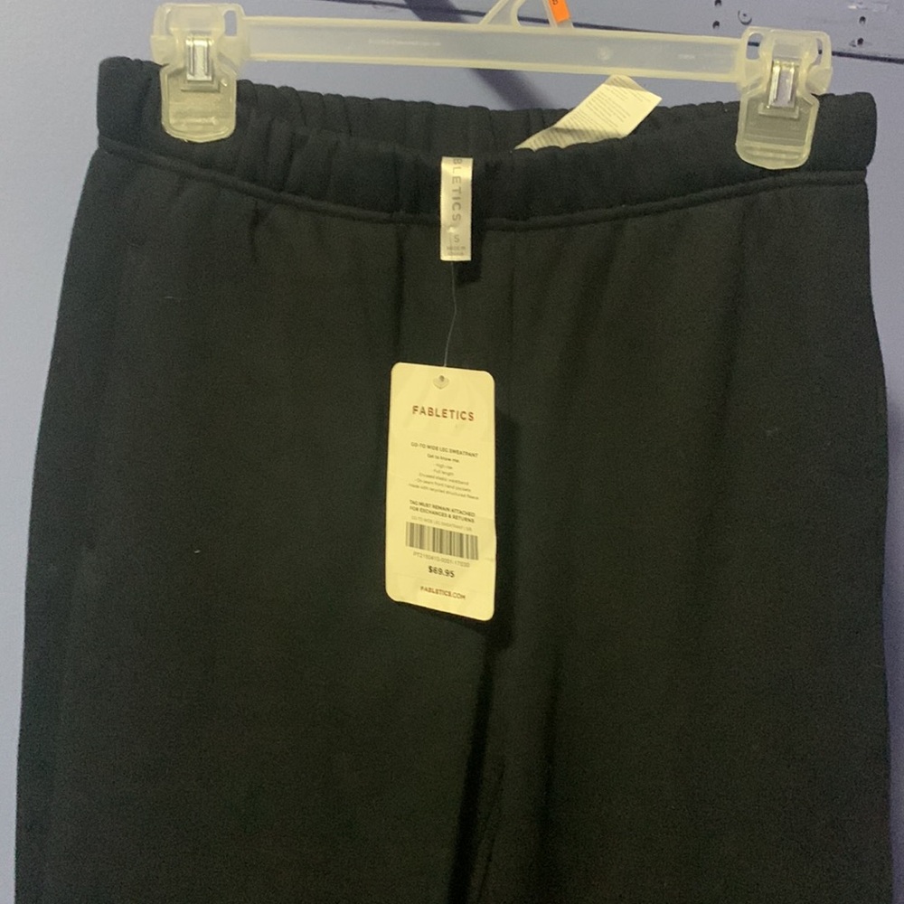 Fabletics Sweatpants - Picture 2 of 4